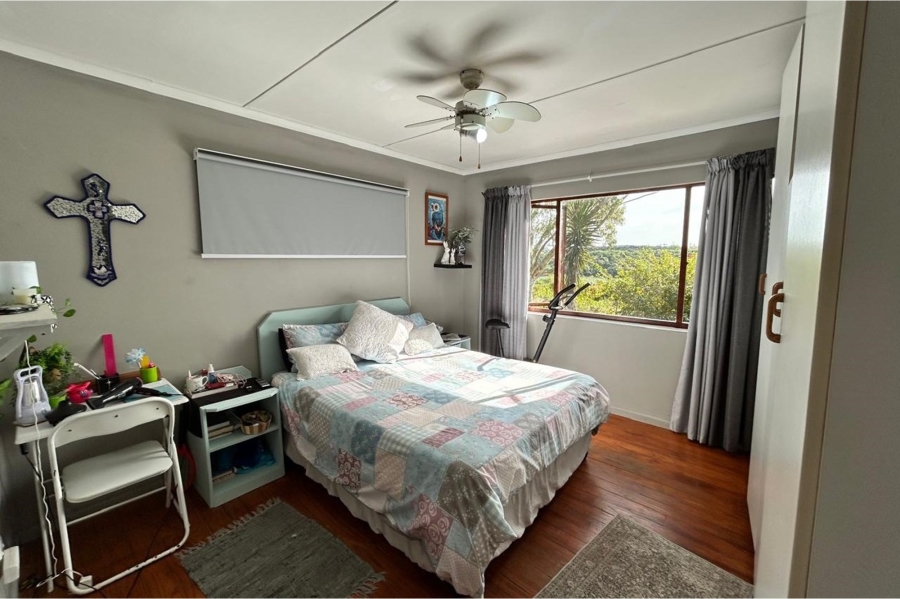 3 Bedroom Property for Sale in Sunrise On Sea Eastern Cape